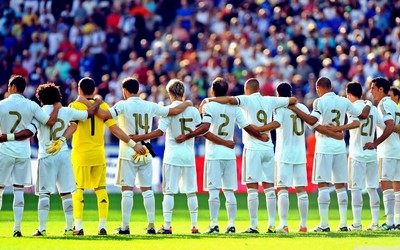 GOGO电竞精华-C罗头球攻门稍稍顶高错过得分机会