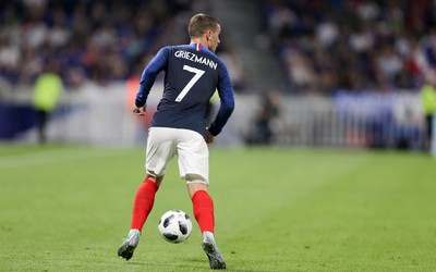 GOGO电竞热议-科尔更衣室播放乔丹流感之战